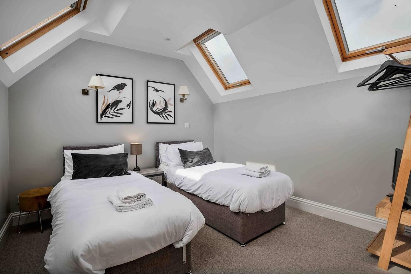 Stylish & Spacious 3 Bed Apartment With Parking Sheffield Eksteriør billede